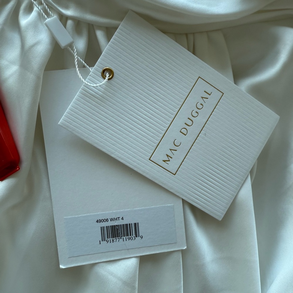 Mac Duggal White One-Shoulder Gown - Picture 7 of 10